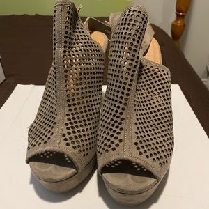 Chinese Laundry wedges/heels